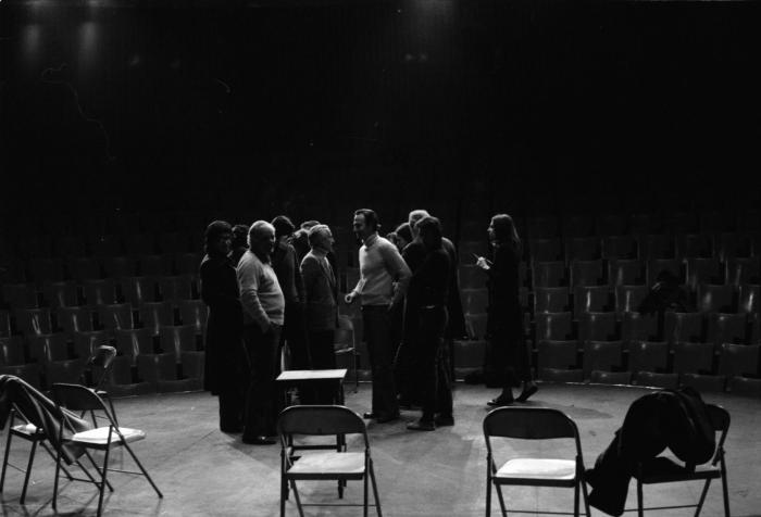 Negativos fotográficos: Ensayo. 6 personajes en busca de 1 autor. 