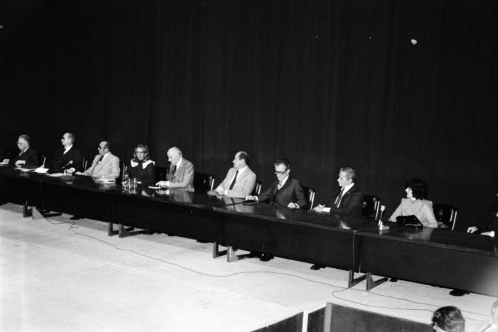 Negativos fotográficos: Acto de la Fundación Giure - Día del Periodista. 